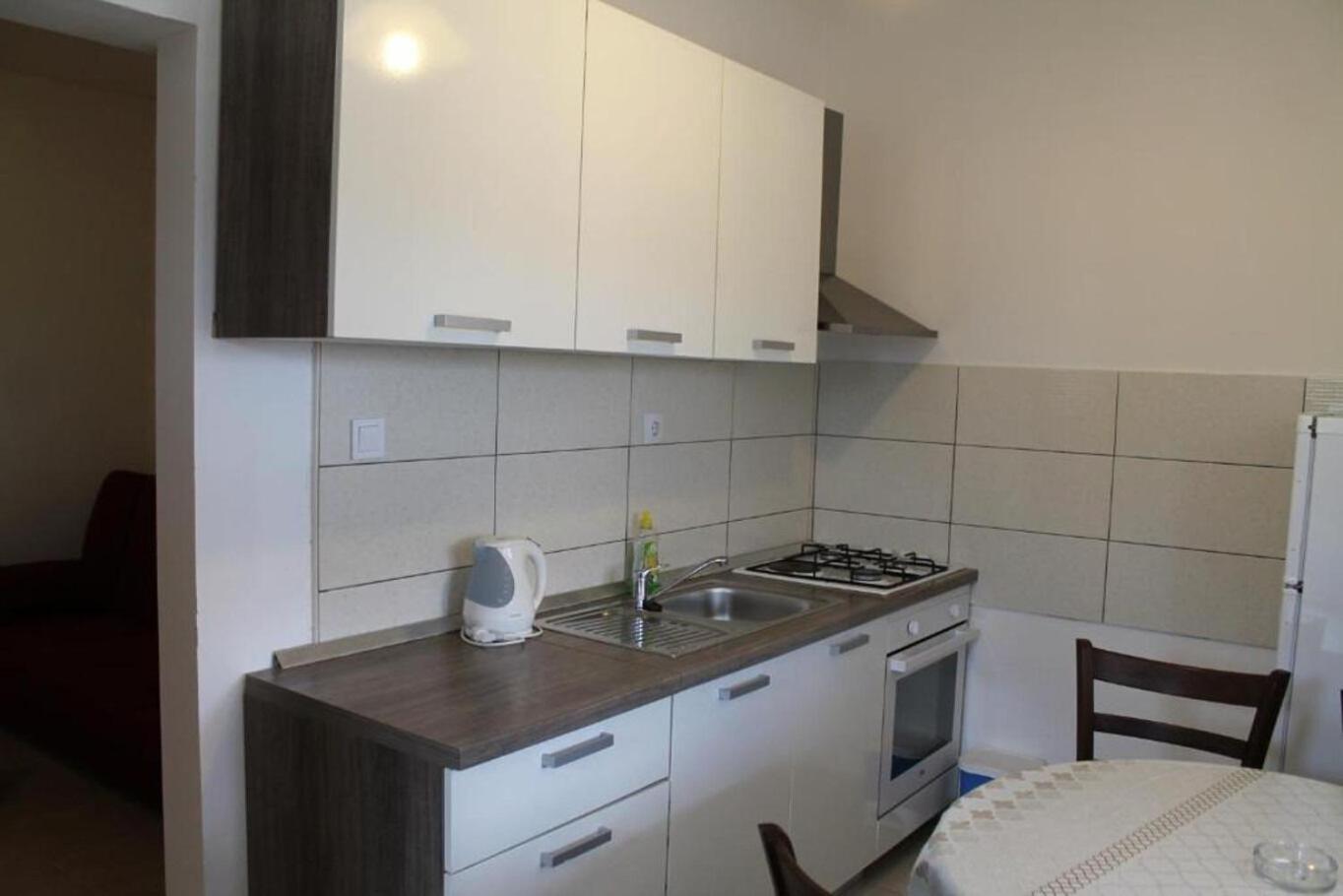 Snjeza - 80 M From