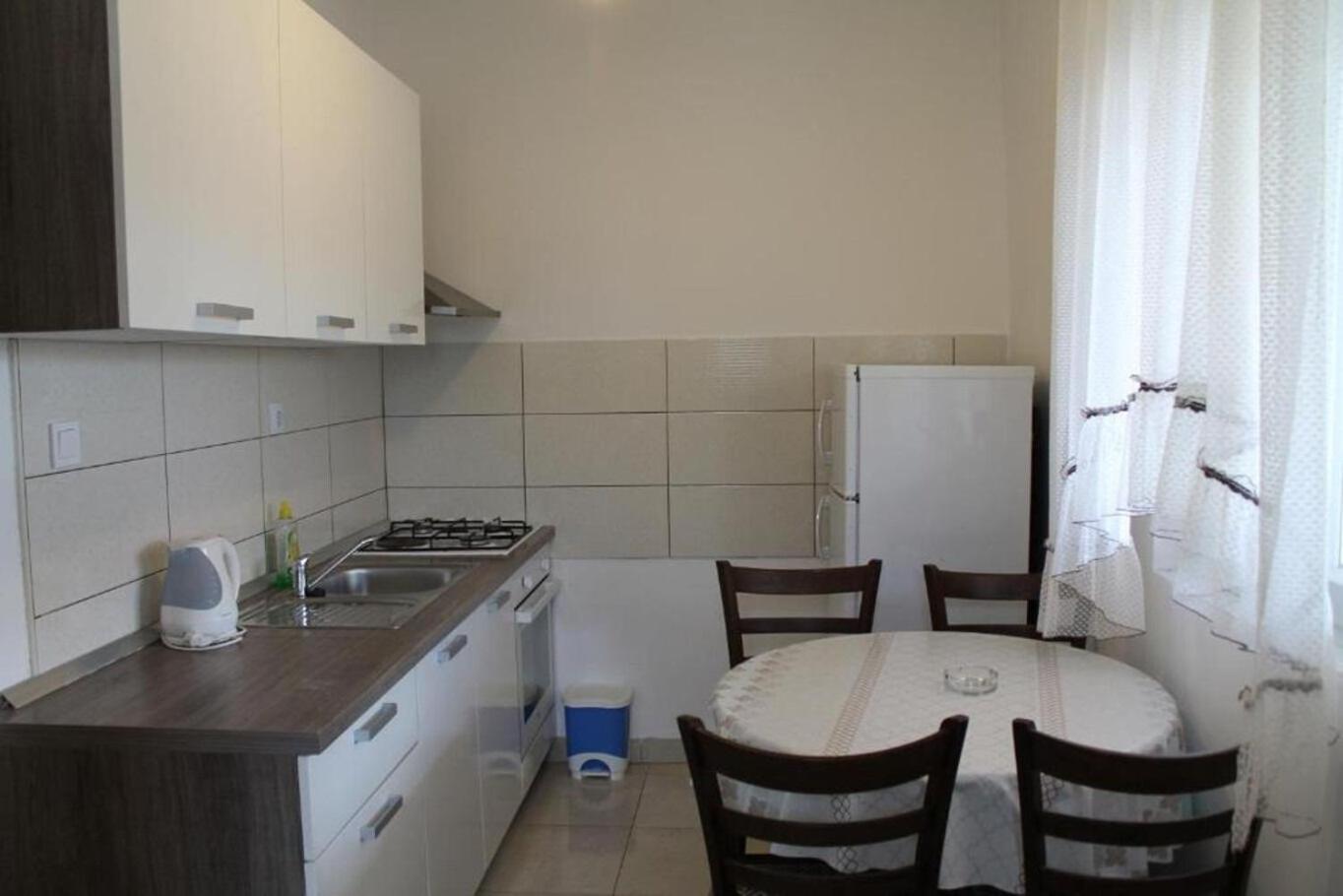 Snjeza - 80 M From Apartmán *