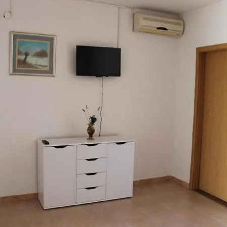 Apartments Snjeza - 80 M From Beach Vir Exterior photo