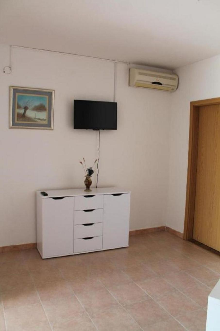 Snjeza - 80 M From Apartment