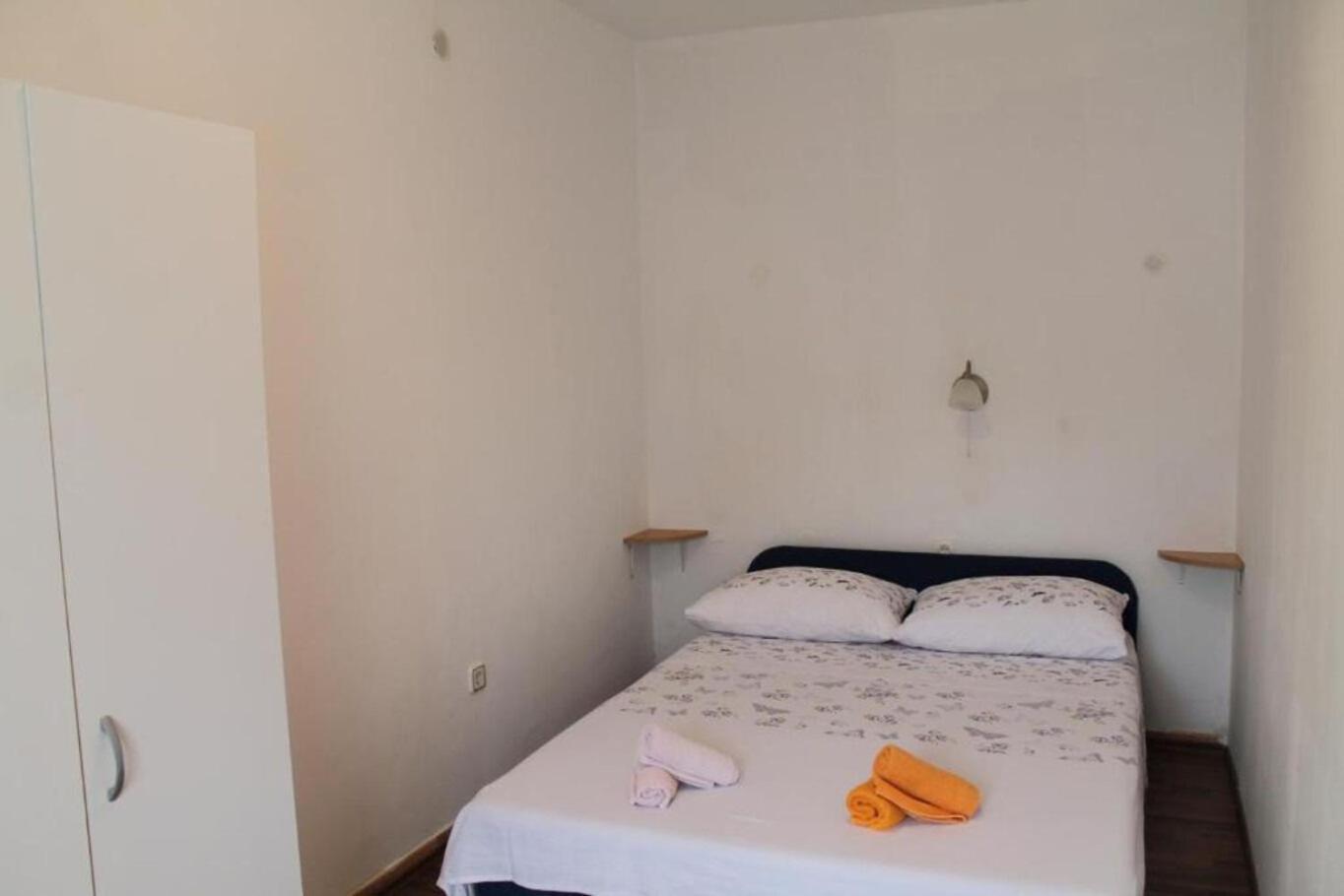 Apartment Snjeza - 80 M From