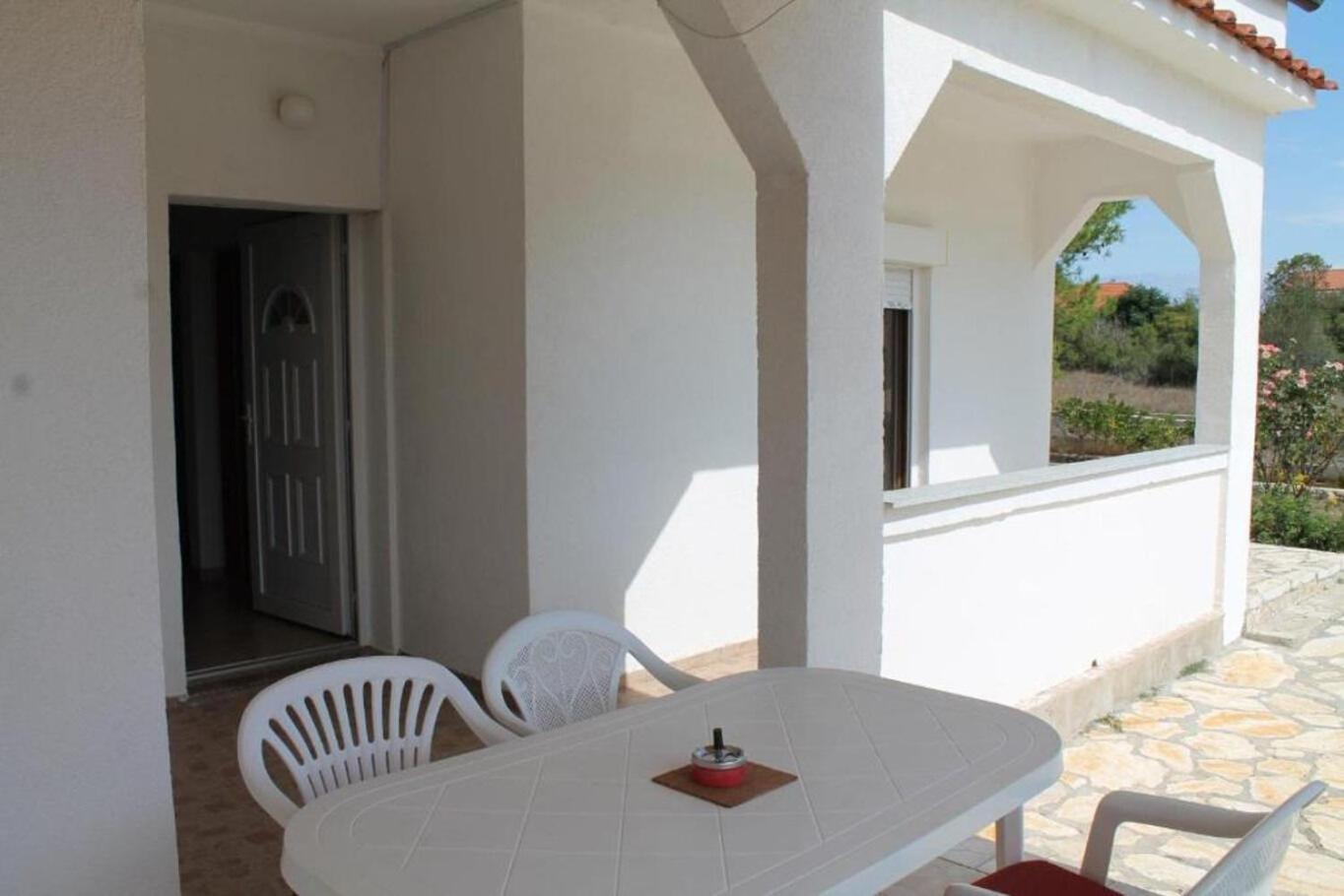 Apartment Snjeza - 80 M From *